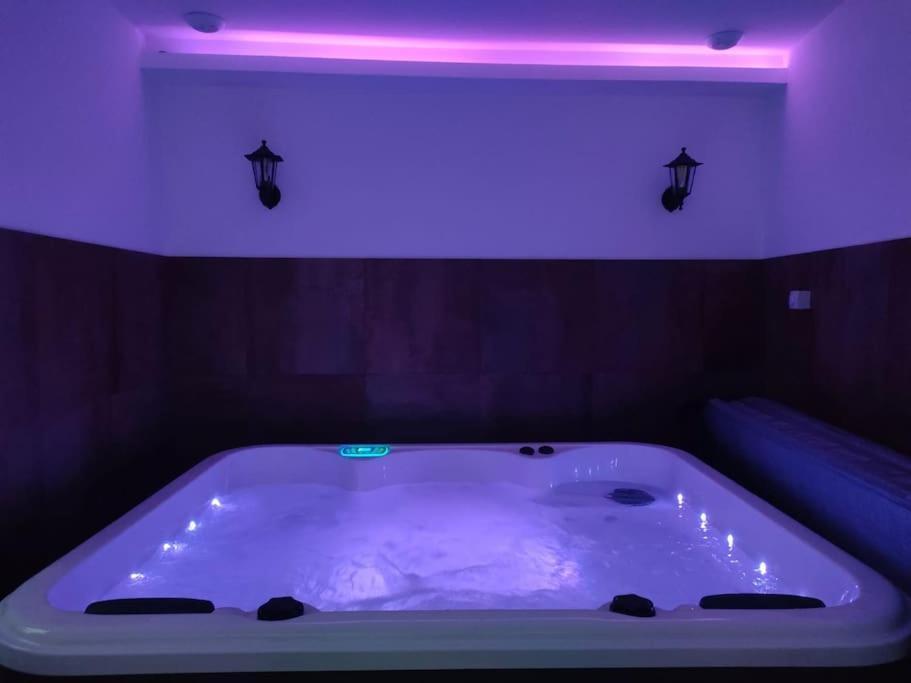 #Fer Rever 63# Spa # Thiers Eksteriør bilde