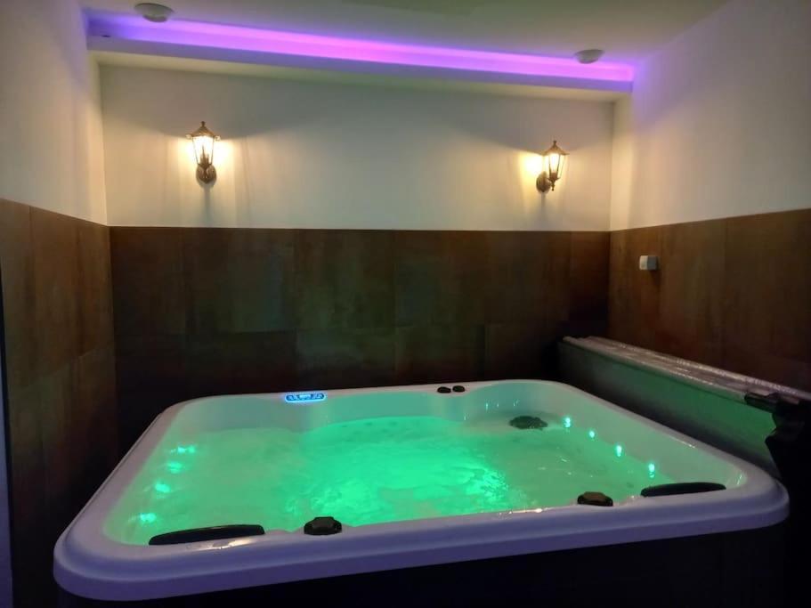 #Fer Rever 63# Spa # Thiers Eksteriør bilde